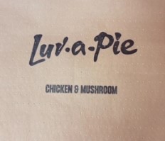 Luv a Pie - Chicken & Mushroom - 900g